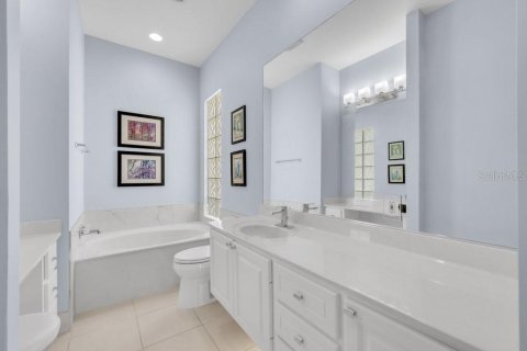 Casa en venta en Sarasota, Florida, 3 dormitorios, 186.55 m2 № 2360710 - foto 13