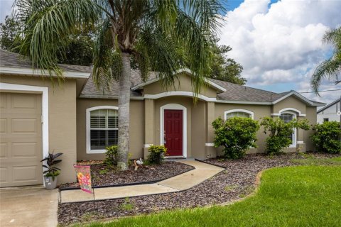 House in Palm Coast, Florida 3 bedrooms, 155.8 sq.m. № 1899841 - photo 3