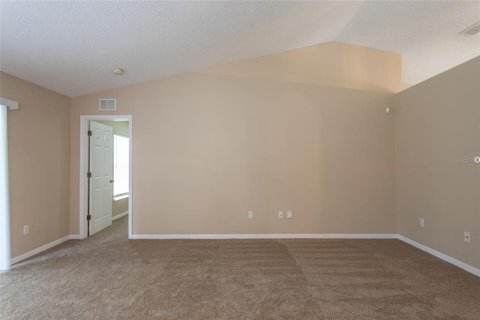 House in Palm Coast, Florida 3 bedrooms, 155.8 sq.m. № 1899841 - photo 17
