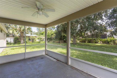 House in Palm Coast, Florida 3 bedrooms, 155.8 sq.m. № 1899841 - photo 27