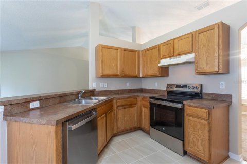 House in Palm Coast, Florida 3 bedrooms, 155.8 sq.m. № 1899841 - photo 6