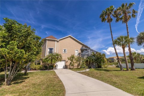 Casa en venta en New Port Richey, Florida, 4 dormitorios, 251.58 m2 № 2109912 - foto 3