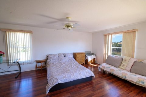 Casa en venta en New Port Richey, Florida, 4 dormitorios, 251.58 m2 № 2109912 - foto 29