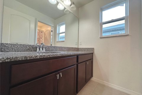 House in Davenport, Florida 5 bedrooms, 257.15 sq.m. № 2105229 - photo 22