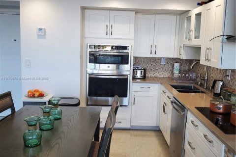 Appartement à louer à Aventura, Floride: 2 chambres, 92.16 m2 № 1867742 - photo 13