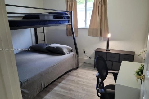 Villa ou maison à louer à Miami, Floride: 3 chambres, 144.93 m2 № 1846113 - photo 12