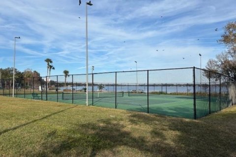 Condo in Orlando, Florida, 2 bedrooms  № 1570798 - photo 13