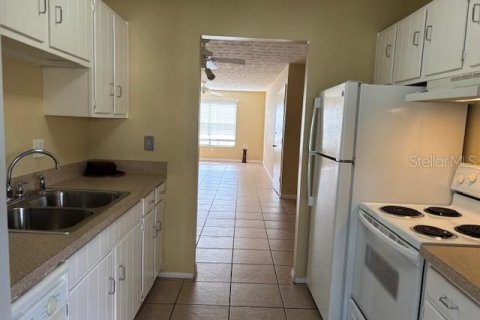 Condo in Orlando, Florida, 2 bedrooms  № 1570798 - photo 5