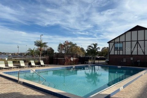 Condo in Orlando, Florida, 2 bedrooms  № 1570798 - photo 20