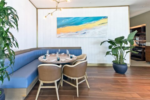 Condo in Miami Beach, Florida, 2 bedrooms  № 1951676 - photo 30