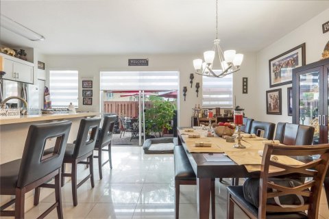 Townhouse in Miami, Florida 3 bedrooms, 161 sq.m. № 1891701 - photo 9