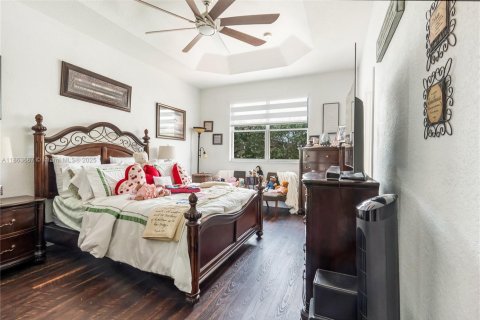 Townhouse in Miami, Florida 3 bedrooms, 161 sq.m. № 1891701 - photo 16