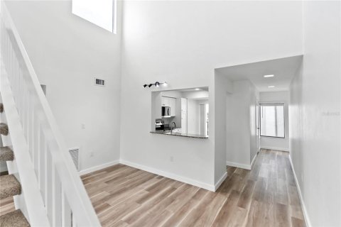 Condo in Englewood, Florida, 2 bedrooms  № 1313381 - photo 15