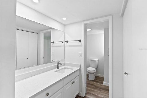 Condo in Englewood, Florida, 2 bedrooms  № 1313381 - photo 27
