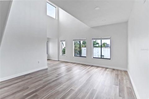 Condo in Englewood, Florida, 2 bedrooms  № 1313381 - photo 7