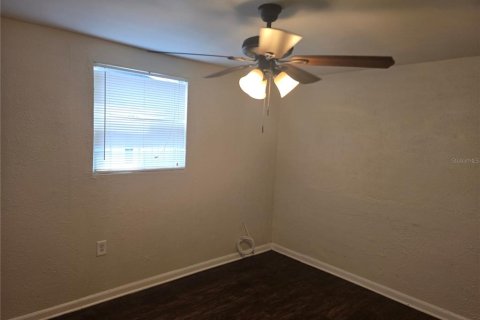 House in Saint Petersburg, Florida 4 bedrooms, 114.73 sq.m. № 1680013 - photo 13
