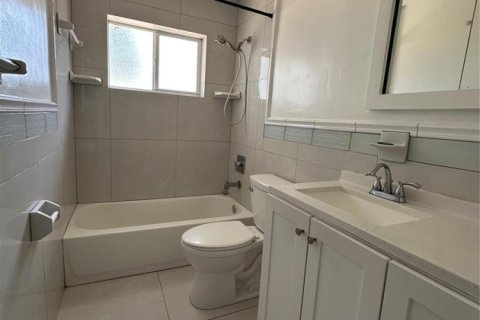 Villa ou maison à louer à Miami Gardens, Floride: 3 chambres, 170.29 m2 № 2423220 - photo 22