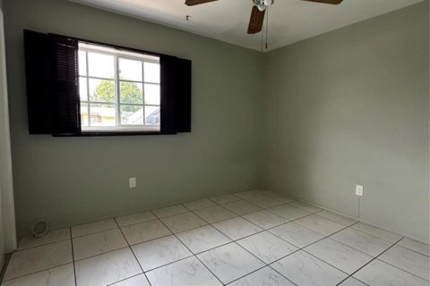 Villa ou maison à louer à Miami Gardens, Floride: 3 chambres, 170.29 m2 № 2423220 - photo 17