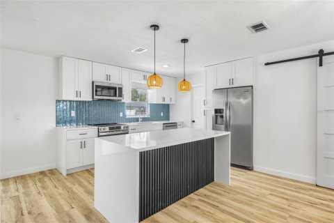 Купить виллу или дом в Тампа, Флорида 4 комнаты, 139.45м2, № 1899803 - фото 10