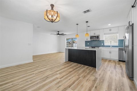 Купить виллу или дом в Тампа, Флорида 4 комнаты, 139.45м2, № 1899803 - фото 8