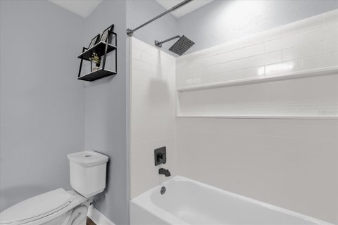 Adosado en venta en Kissimmee, Florida, 3 dormitorios, 130.81 m2 № 1914315 - foto 20