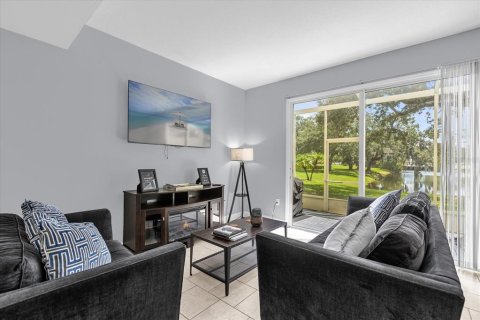 Adosado en venta en Kissimmee, Florida, 3 dormitorios, 130.81 m2 № 1914315 - foto 2