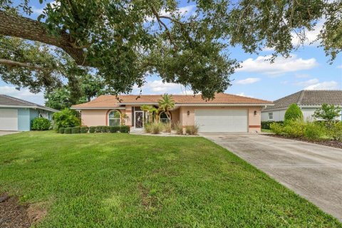 House in Sarasota, Florida 4 bedrooms, 219.25 sq.m. № 1904766 - photo 7