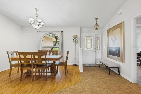 House in Sarasota, Florida 4 bedrooms, 219.25 sq.m. № 1904766 - photo 16