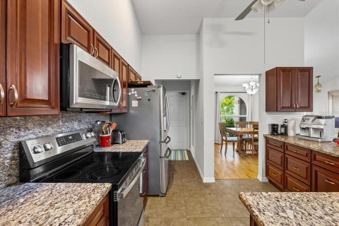 House in Sarasota, Florida 4 bedrooms, 219.25 sq.m. № 1904766 - photo 2