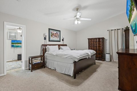 House in Sarasota, Florida 4 bedrooms, 219.25 sq.m. № 1904766 - photo 20