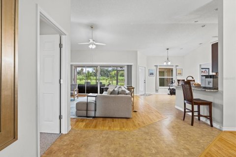 House in Sarasota, Florida 4 bedrooms, 219.25 sq.m. № 1904766 - photo 10