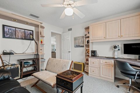 House in Sarasota, Florida 4 bedrooms, 219.25 sq.m. № 1904766 - photo 27