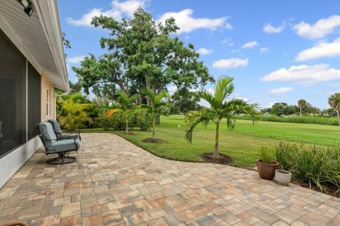 House in Sarasota, Florida 4 bedrooms, 219.25 sq.m. № 1904766 - photo 4