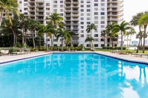 Condo in Aventura, Florida, 1 bedroom № 2026898 - photo 29