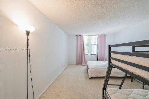 Condo in Aventura, Florida, 1 bedroom № 2026898 - photo 25
