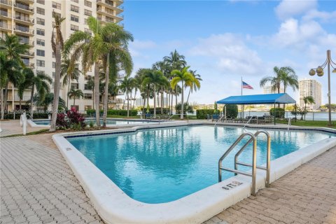 Condo in Aventura, Florida, 1 bedroom № 2026898 - photo 26