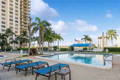 Condo in Aventura, Florida, 1 bedroom № 2026898 - photo 27