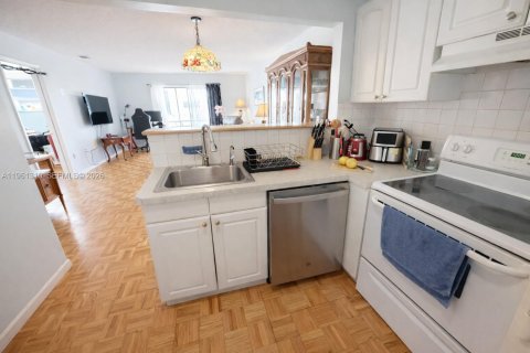 Купить кондоминиум в Майами, Флорида 1 спальня, 82.03м2, № 2023365 - фото 3