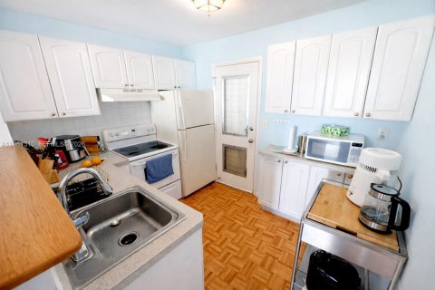 Купить кондоминиум в Майами, Флорида 1 спальня, 82.03м2, № 2023365 - фото 4