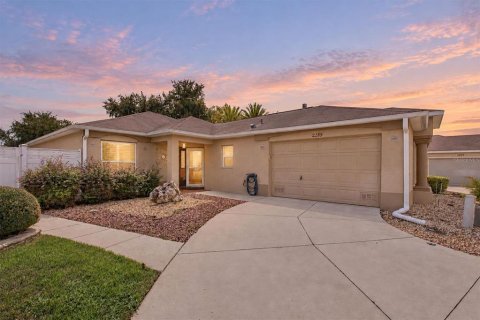 House in The Villages, Florida 3 bedrooms, 149.76 sq.m. № 2369679
