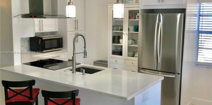 Condo in Delray Beach, Florida, 2 bedrooms  № 2059961