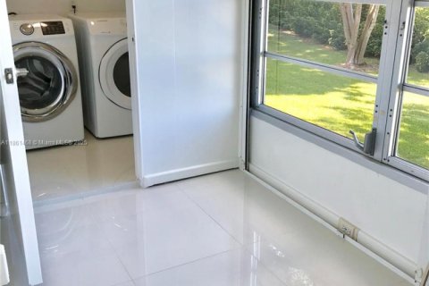 Condo in Delray Beach, Florida, 2 bedrooms  № 2059961 - photo 5