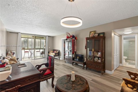 Condominio en venta en Sunrise, Florida, 2 dormitorios, 101.26 m2 № 1774476 - foto 4