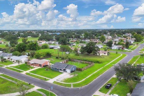 Casa en venta en North Port, Florida, 2 dormitorios, 119.01 m2 № 1821473 - foto 2