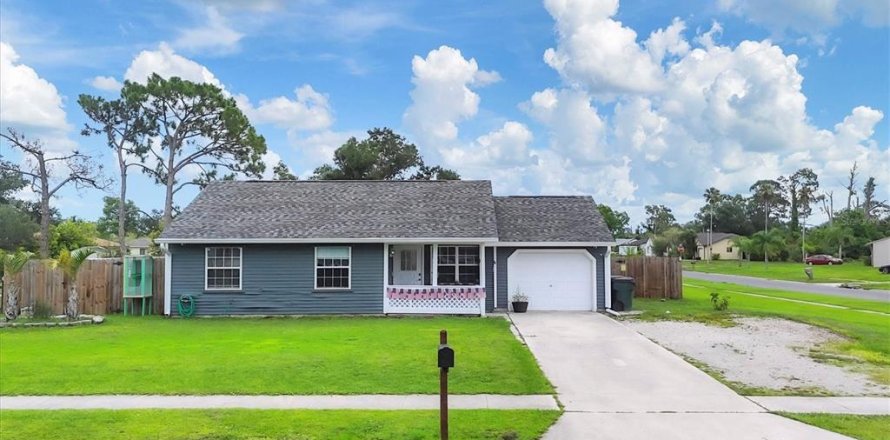 Casa en North Port, Florida 2 dormitorios, 119.01 m2 № 1821473