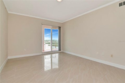Condo in New Port Richey, Florida, 3 bedrooms  № 1851837 - photo 12
