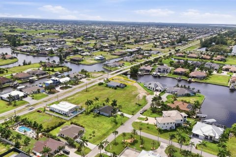 Terreno en venta en Cape Coral, Florida № 2377467 - foto 27