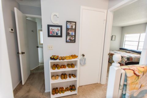 Touwnhouse à vendre à Seminole, Floride: 2 chambres, 94.3 m2 № 973841 - photo 18