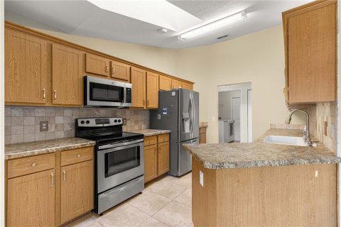 House in Summerfield, Florida 3 bedrooms, 159.51 sq.m. № 2095636 - photo 15