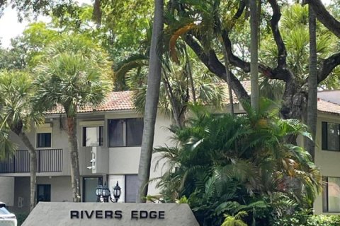 Condo in Coral Springs, Florida, 3 bedrooms № 2304243